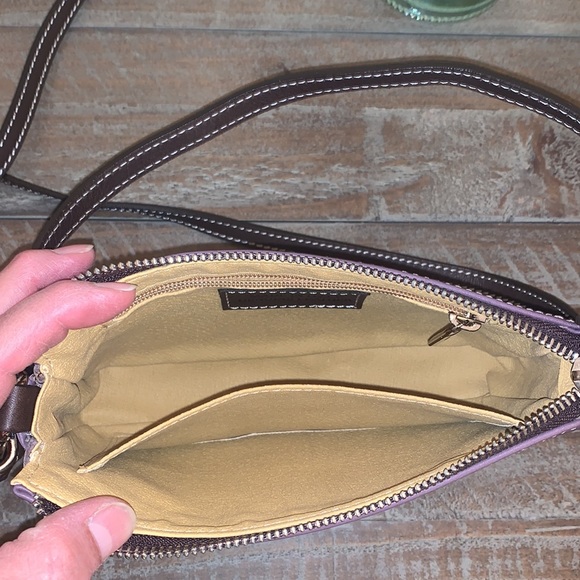 NWT, Claudia Firenze Italian leather Demi crossbody in plum . - Picture 9 of 12